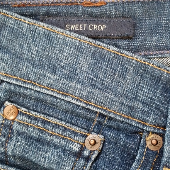 DONATING Lucky Brand Crop Jeans EUC - Picture 3 of 4
